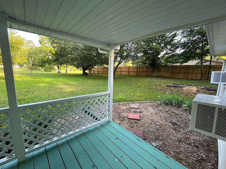 4322 Banks Dr — Photo 17
