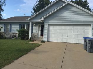 631 Big Horn Dr, O'Fallon, MO 63368