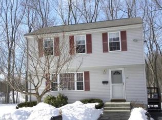26 Hillside Rd, Dracut, MA 01826