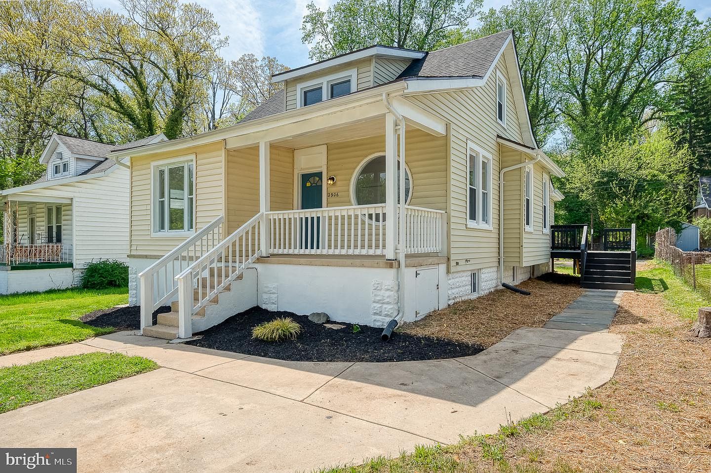 2906 Oak Hill Ave
