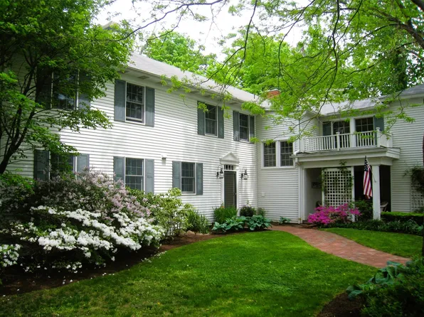3630 Sycamore Rd, Erie, PA 16505