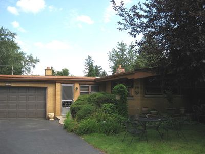 9S757 Clarendon Hills Rd, Hinsdale, IL, 60527