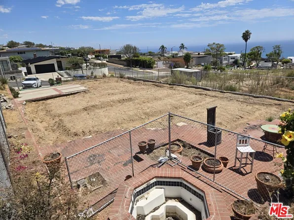 3747 Seahorn Dr, Malibu, CA 90265