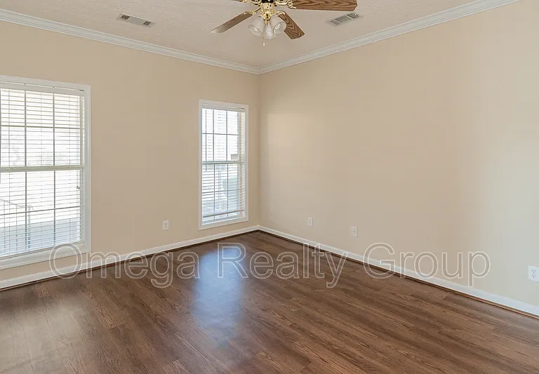 521 McGregor Ct — Photo 21
