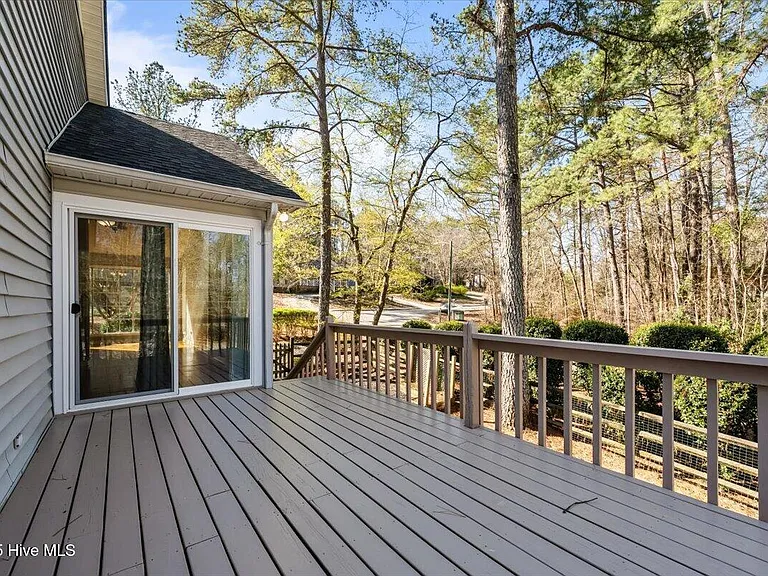 405 Spring Lake Dr — Photo 27