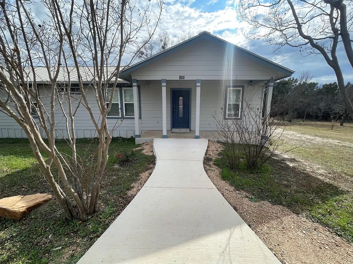 Building Photo - 111 Hillview Ln