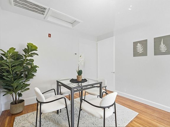 5th image of 16 Clarkwood St Floor 3