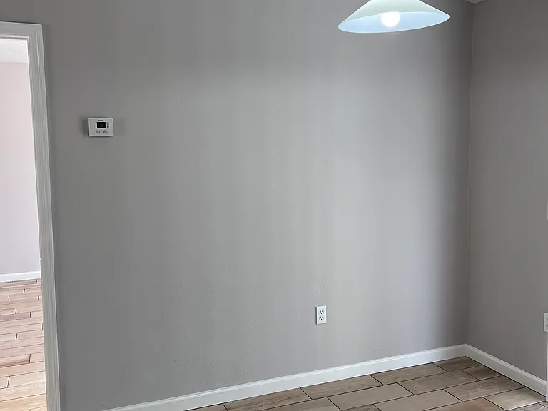 639 Woodlane Cir — Photo 2