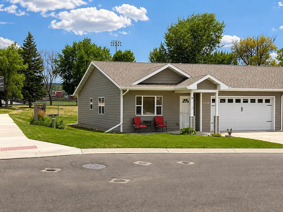 1203 Silverbrook Ln