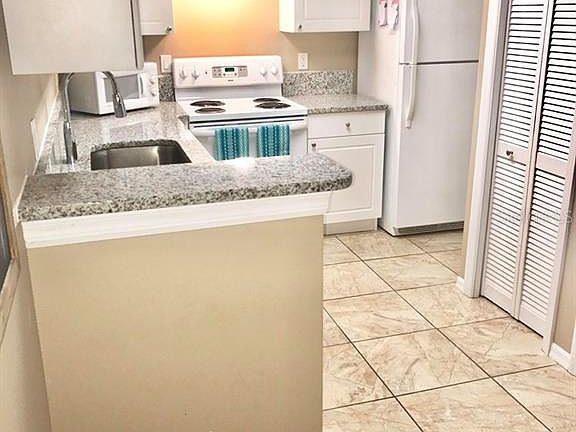 4th image of 8833 Grand Palms Cir APT A