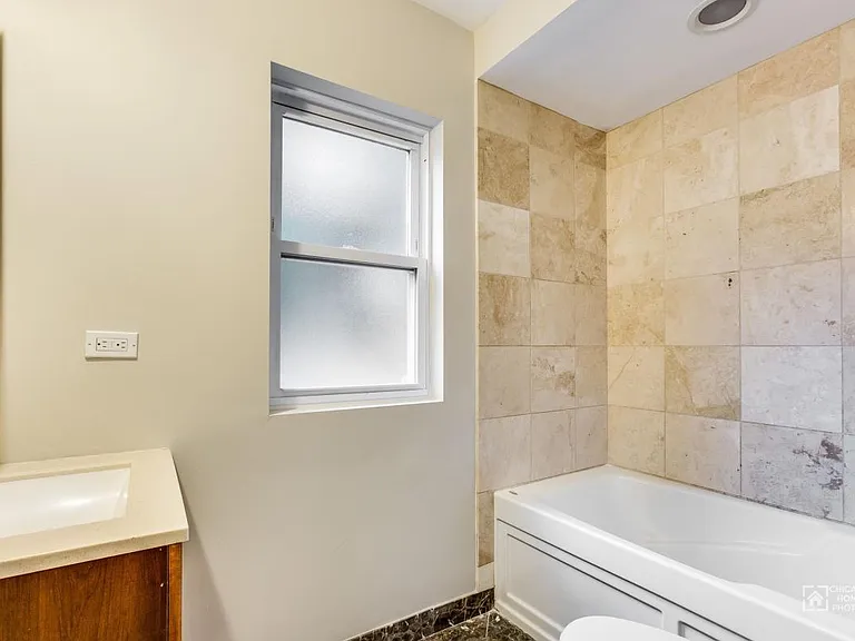 623-631 Brummel - 2 Bed