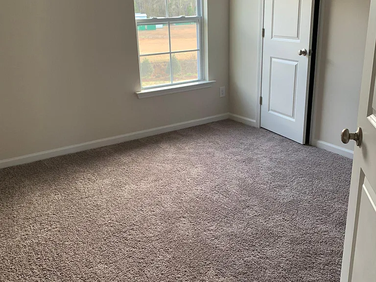 709 Dewitt Dr — Photo 7