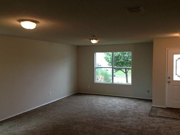 5th image of 114 Jefferson Dr
