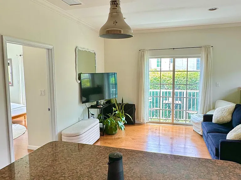 1344 Euclid Ave #5 — Photo 3