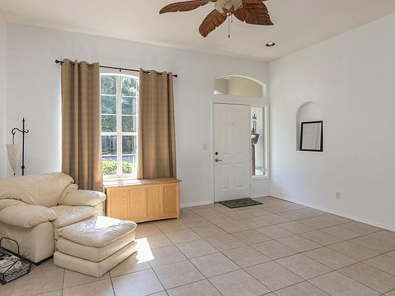 FORMAL LIVING AREA