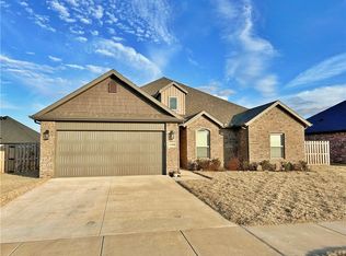 1100 Kimball Ln, Pea Ridge, AR 72751