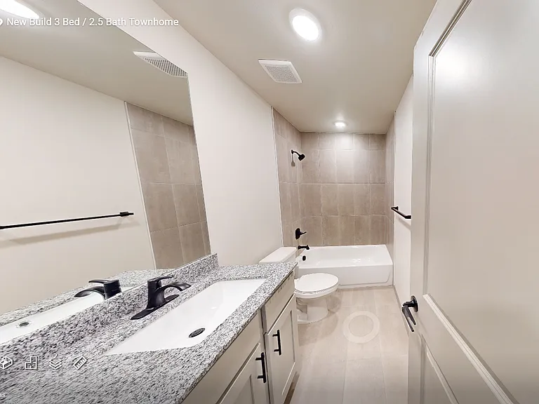 Reserve on 29th Townhomes — Photo 17