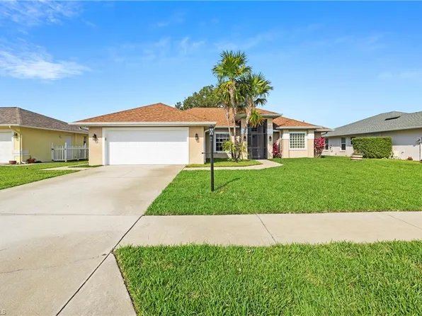 135 Estelle DR, NAPLES, FL 34112