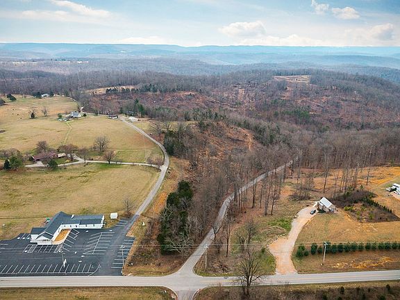 3rd image of 301 Andy Haney Rd