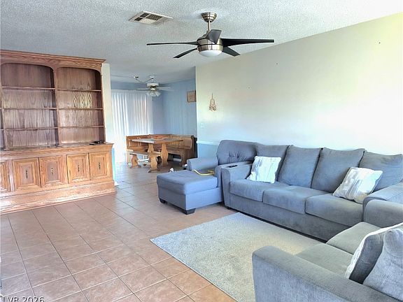 3rd image of 5715 Alcott Ave