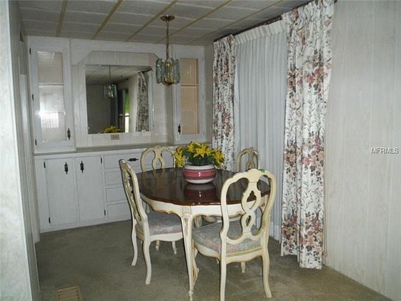 3rd image of 124 Beechwood Dr #5