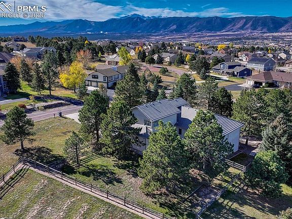 4th image of 17870 New London Rd