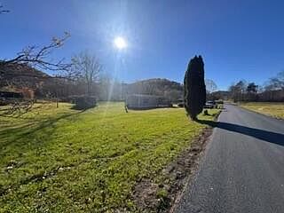 3rd image of 3012 McNeil Corn Creek Rd