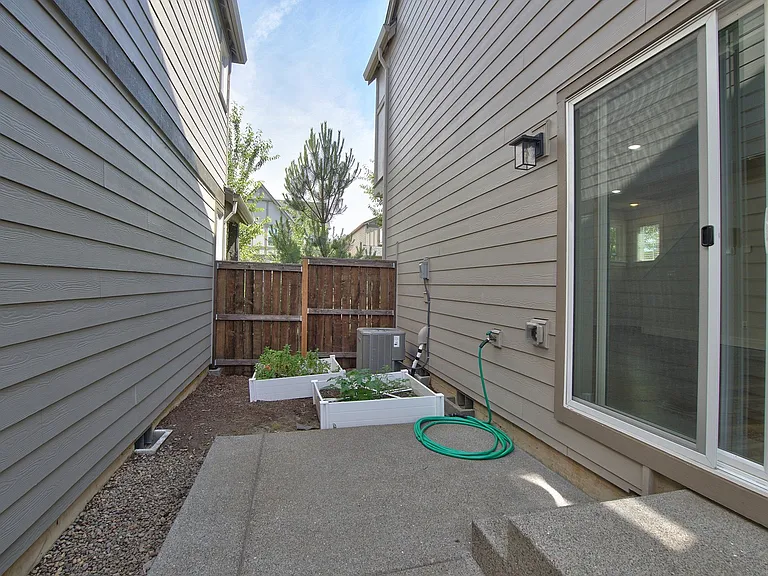 15212 NW Cosmos St — Photo 17