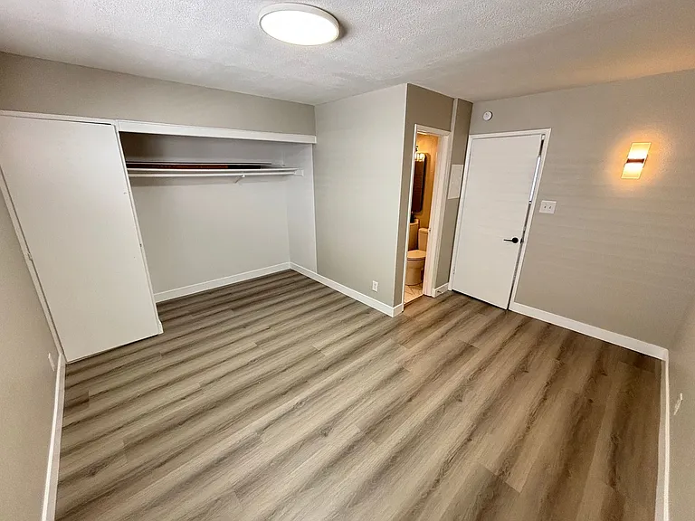 239 W Philadelphia Ave #5 — Photo 11