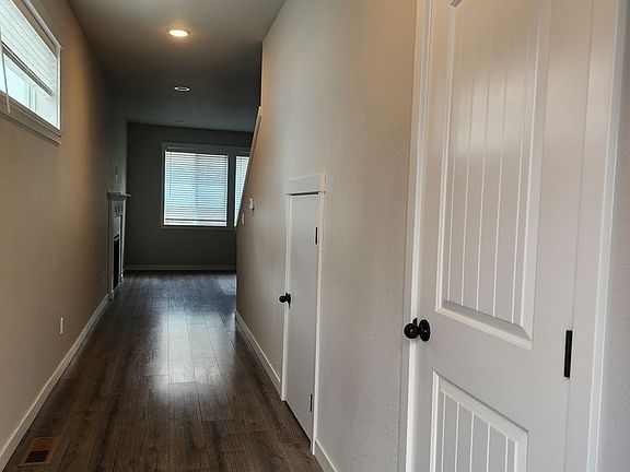 5th image of 1030 South College