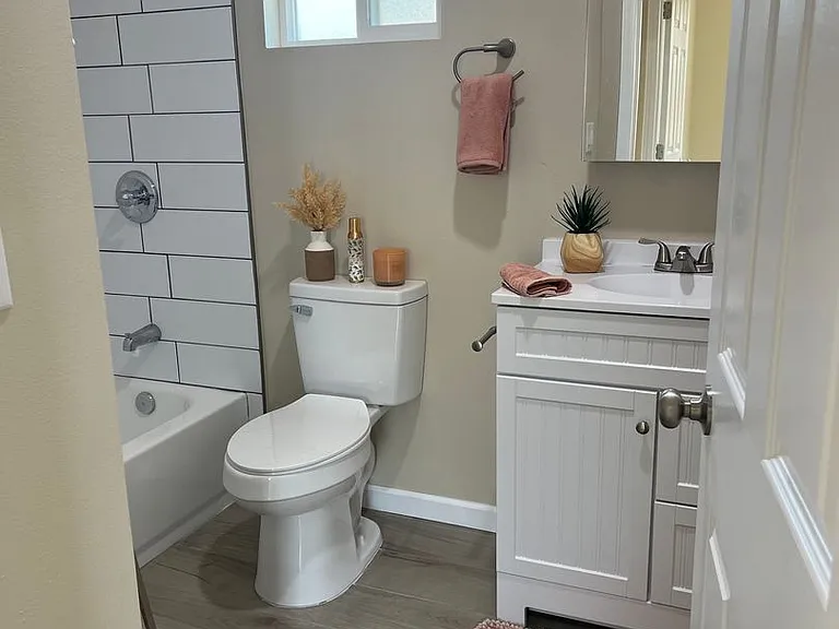 8903 Penny Dr — Photo 3