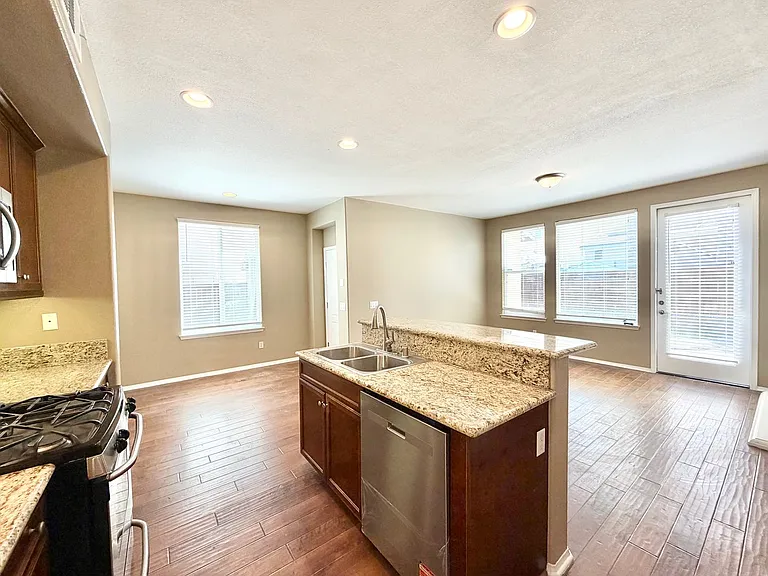 28853 Sarasota Way — Photo 11