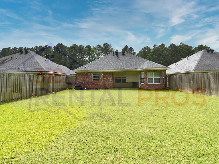 2214 Arabella St — Photo 25