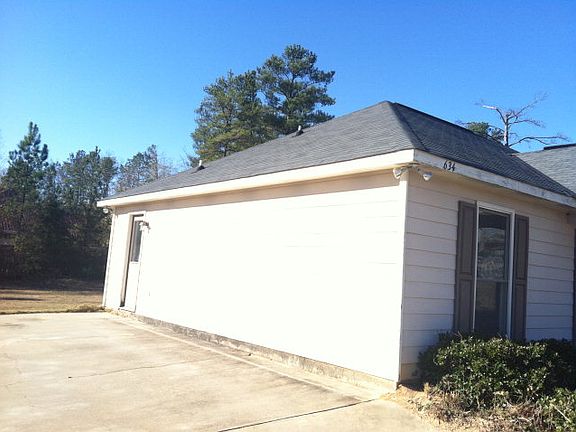 2nd image of 634 Builder Dr