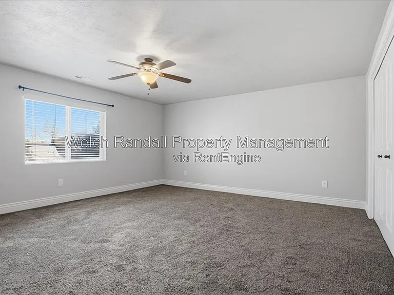 2106 E Sunnyvale Dr — Photo 22
