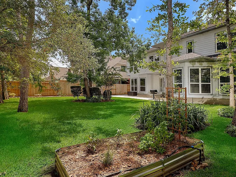 14 Graceful Elm Ct — Photo 32