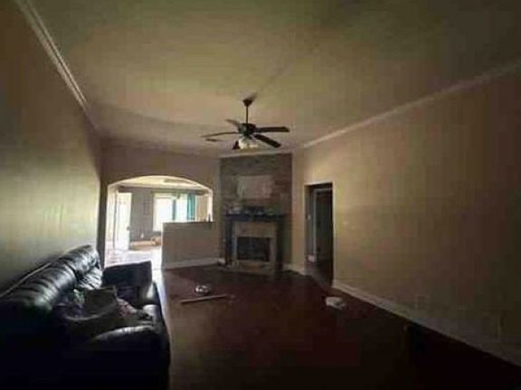Additional Living Room