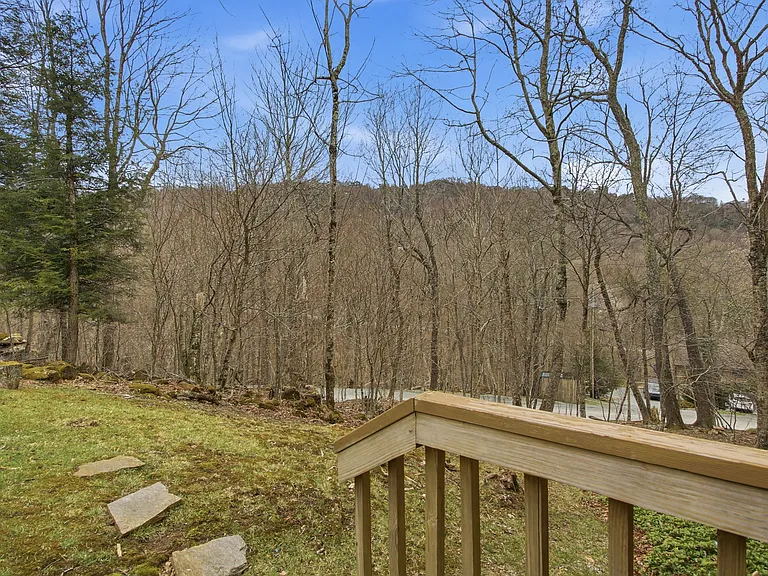 111A Charter Hills Rd — Photo 46