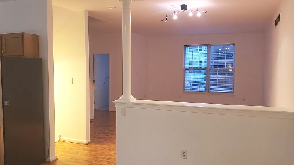 3 bed, 2.5 bath, 1525 sqft, $2,195 — Photo 4