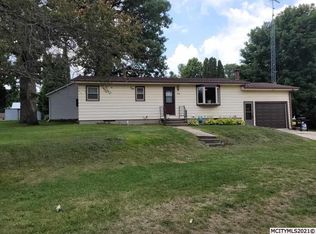 1720 N Federal St, Hampton, IA 50441