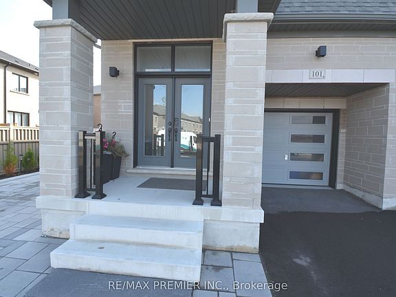 3rd image of 101 Kinloss St