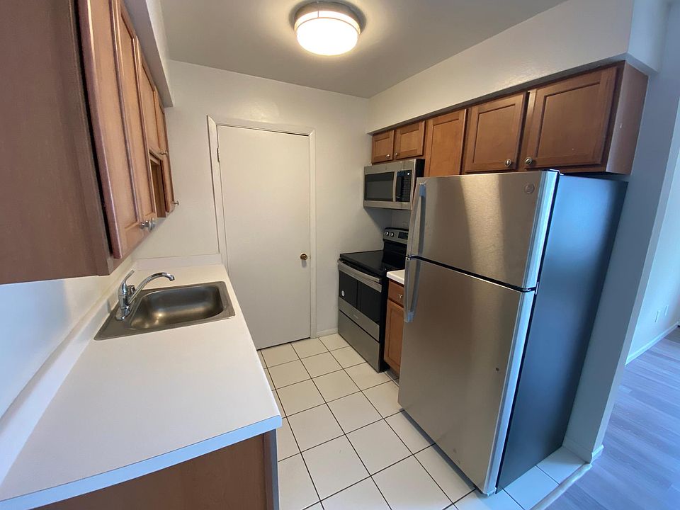 1st image of 2223 E Belleview Pl APT 307