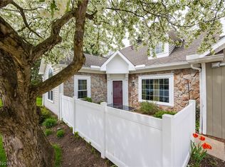 8276 Cyrus Ln, Northfield, OH