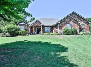 10453 Timbercreek Cir, Edmond, OK 73034