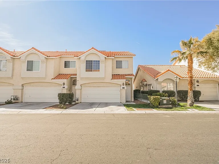 5975 Sunlight Garden Way — Photo 43