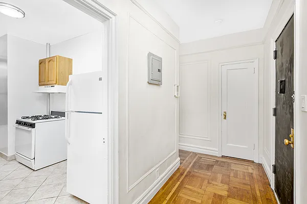 Rented by Keller Williams NYC | media 14