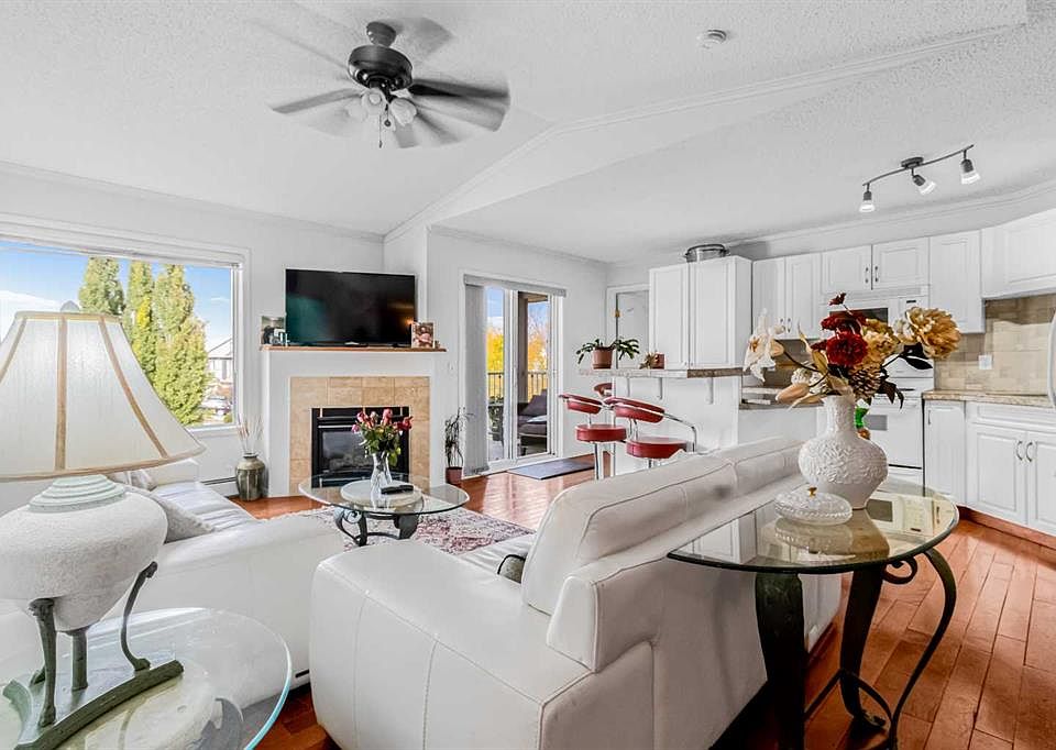 1st image of 3308 N Valleyview Park SE #308