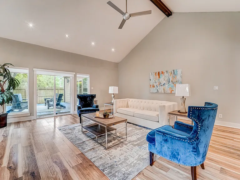 1371 Beaujolais Ln — Photo 10