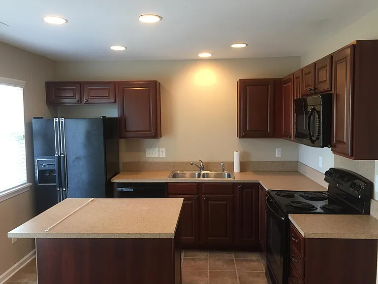 10143 Ballyclare Ct — Photo 5