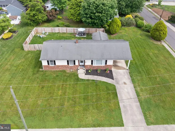 75 Memorial Ave, Gibbstown, NJ 08027